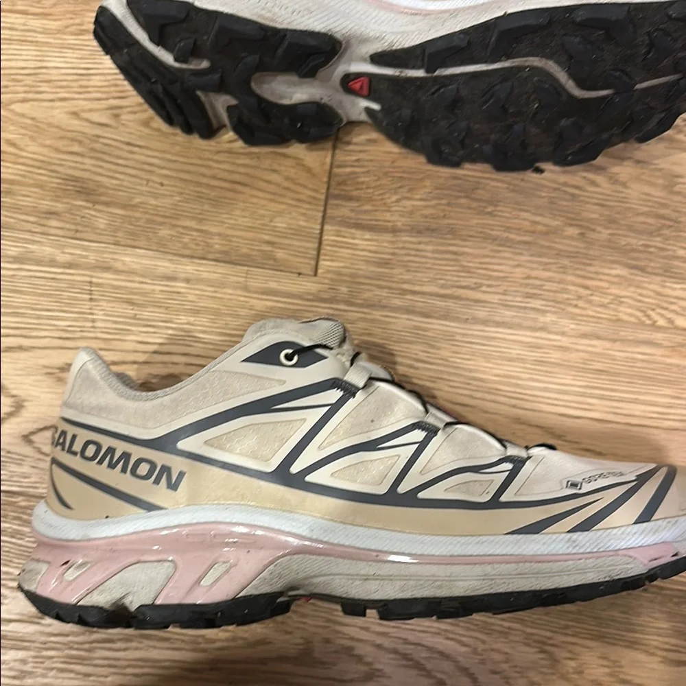 Salomon Women's Trail Running Shoes - Cream and Gray - Picture 3 of 4